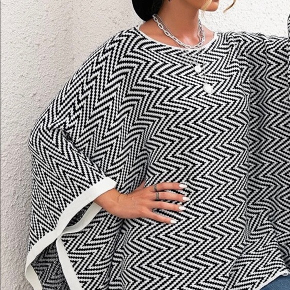Chevron Pattern Contrast Trim Poncho Sweater XL - Picture 4 of 7